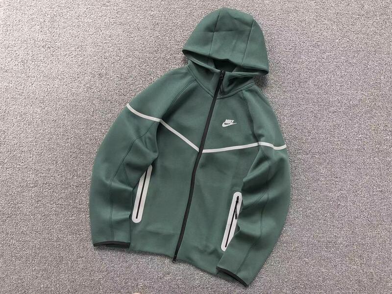 Conjunto Nike Tech Fleece