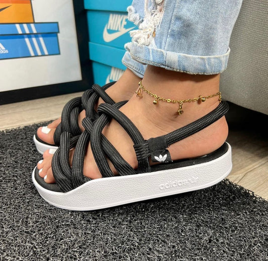 CHINELO ADILETTE ADIDAS ( PRETO )