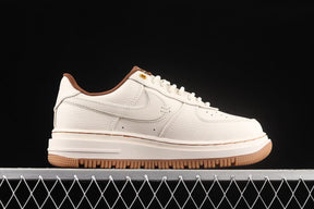 Tênis Nike Air Force 1 Low Luxe Branco