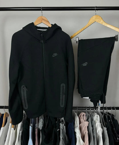 Conjunto Nike Tech Fleece