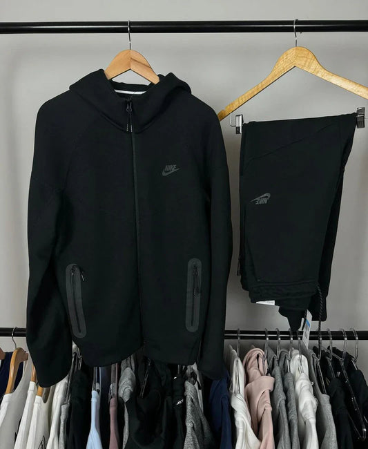 Conjunto Nike Tech Fleece
