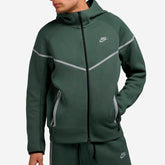 Conjunto Nike Tech Fleece