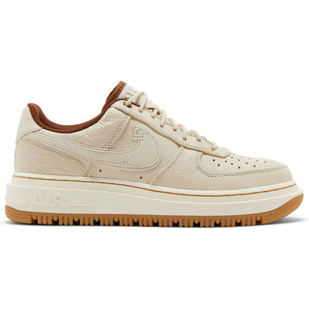 Tênis Nike Air Force 1 Low Luxe Branco